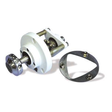 Maxi 95 styrhus Lewmar