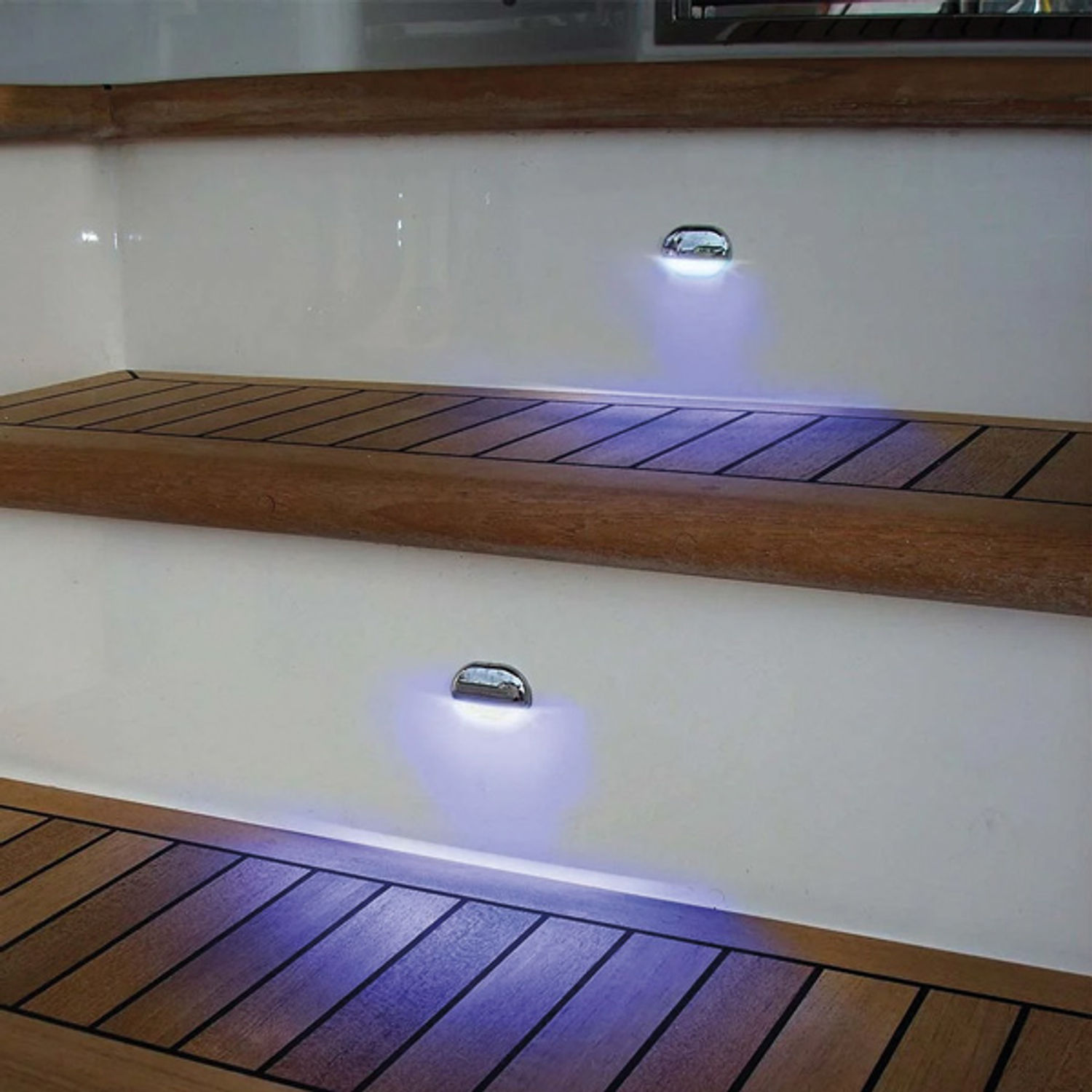 Hella Apelo RGB step lys