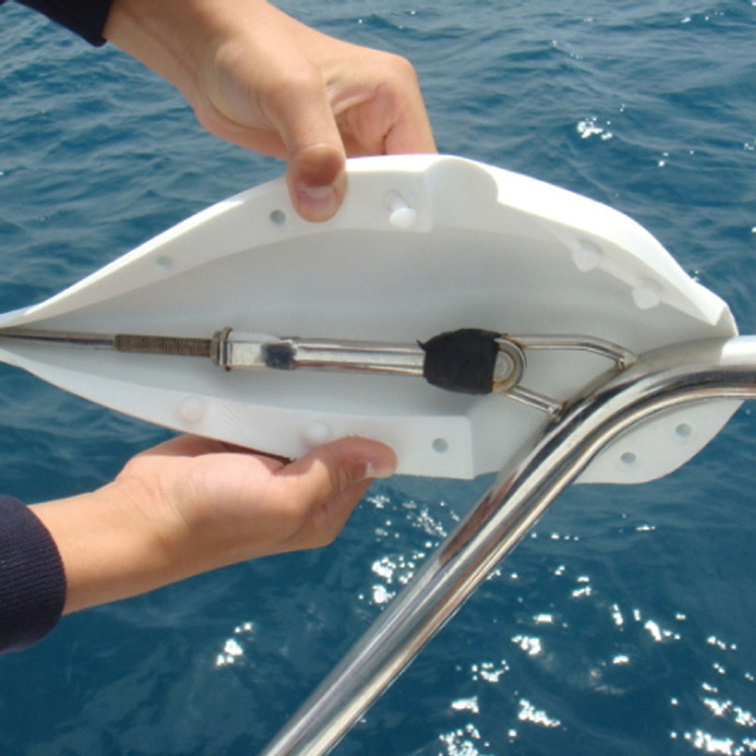 Ocean vantskruvskydd, mjuka, vita l:32cm 2 st